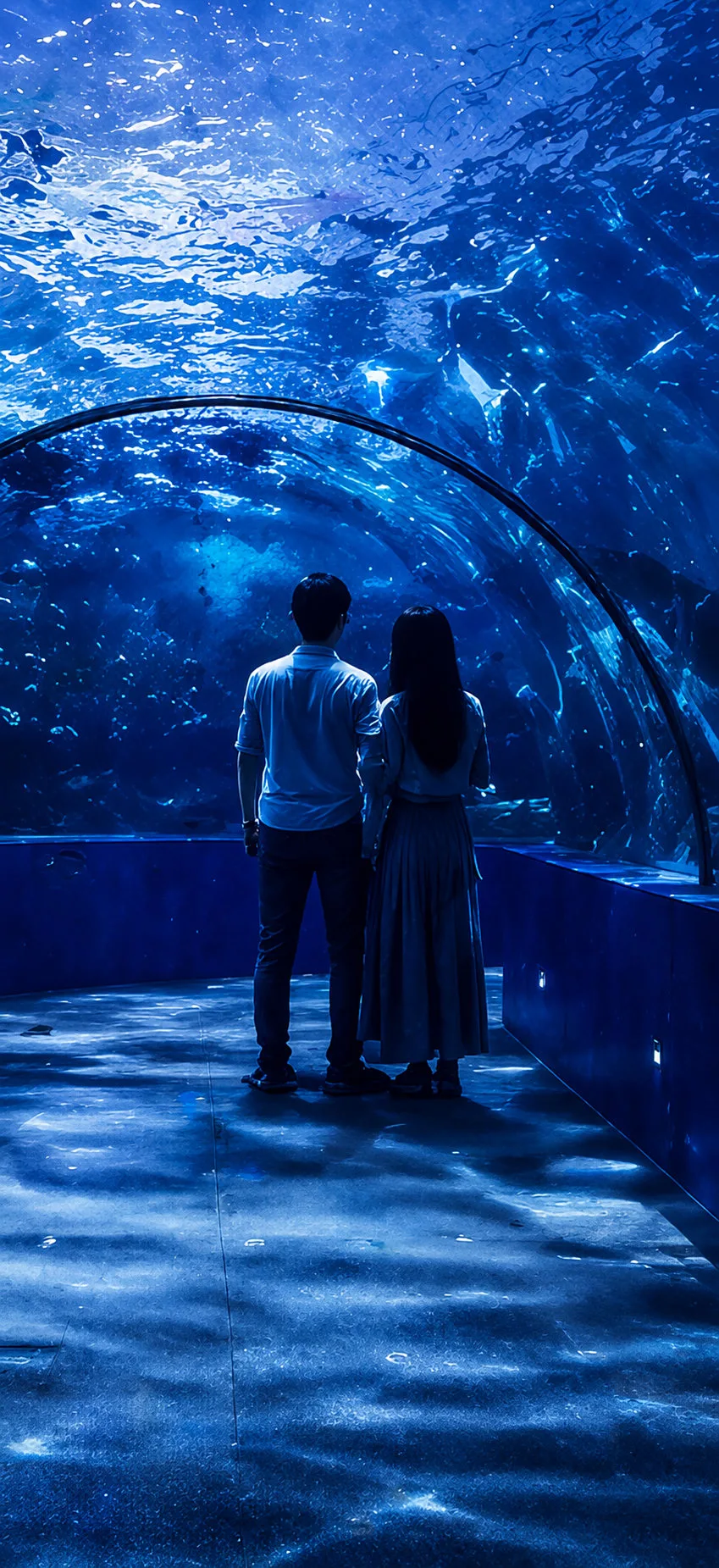 夜恋 水族館イメージ 左